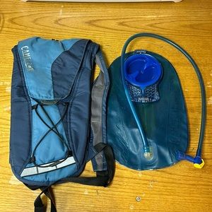 Camelbak brand running water pack 2 liter bladder included